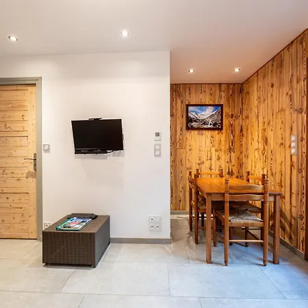 - Lanslevillard Appartamento