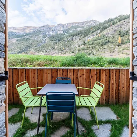 - Lanslevillard Val Cenis
